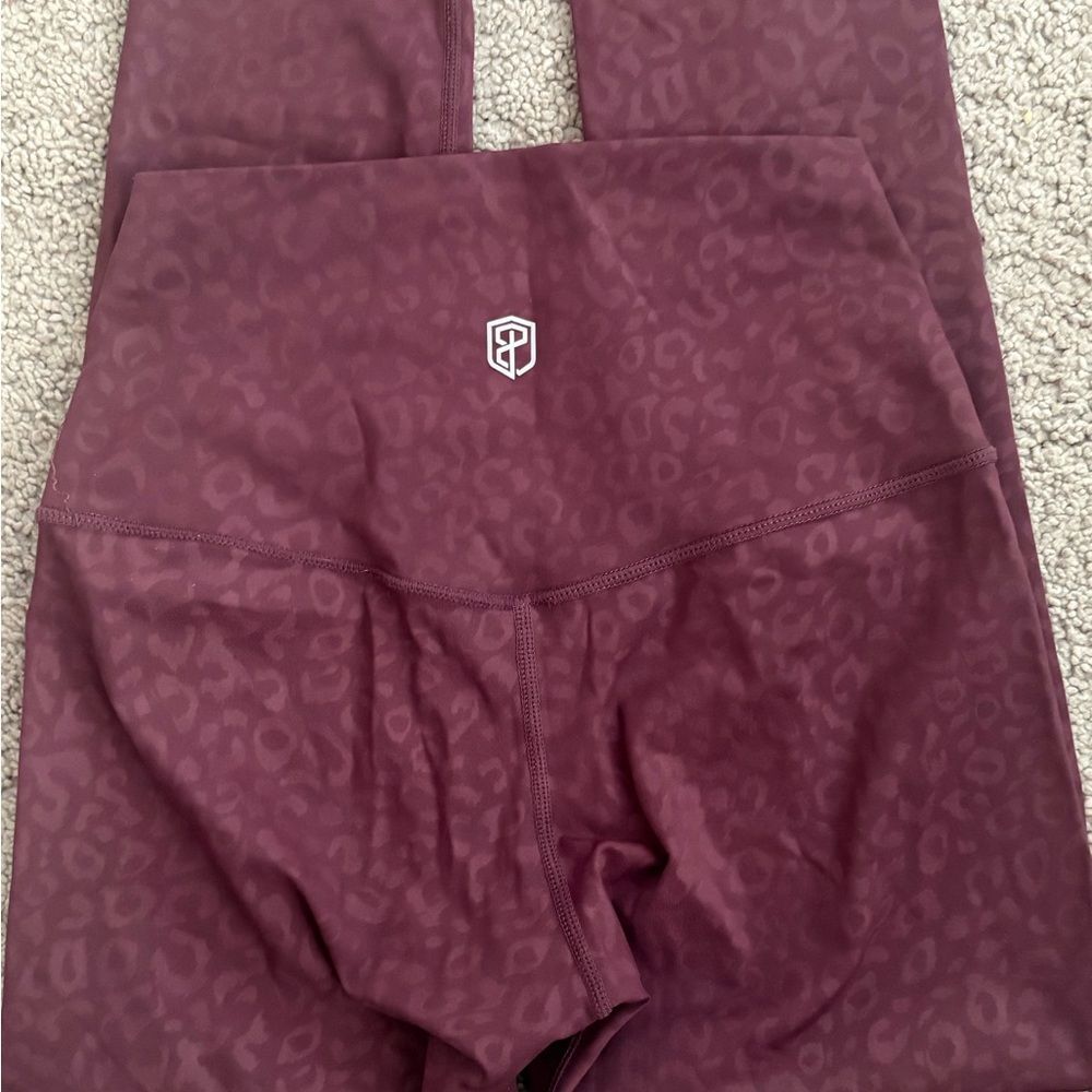 Born Primitive  Embossed Cheetah Print Leggings Size Small